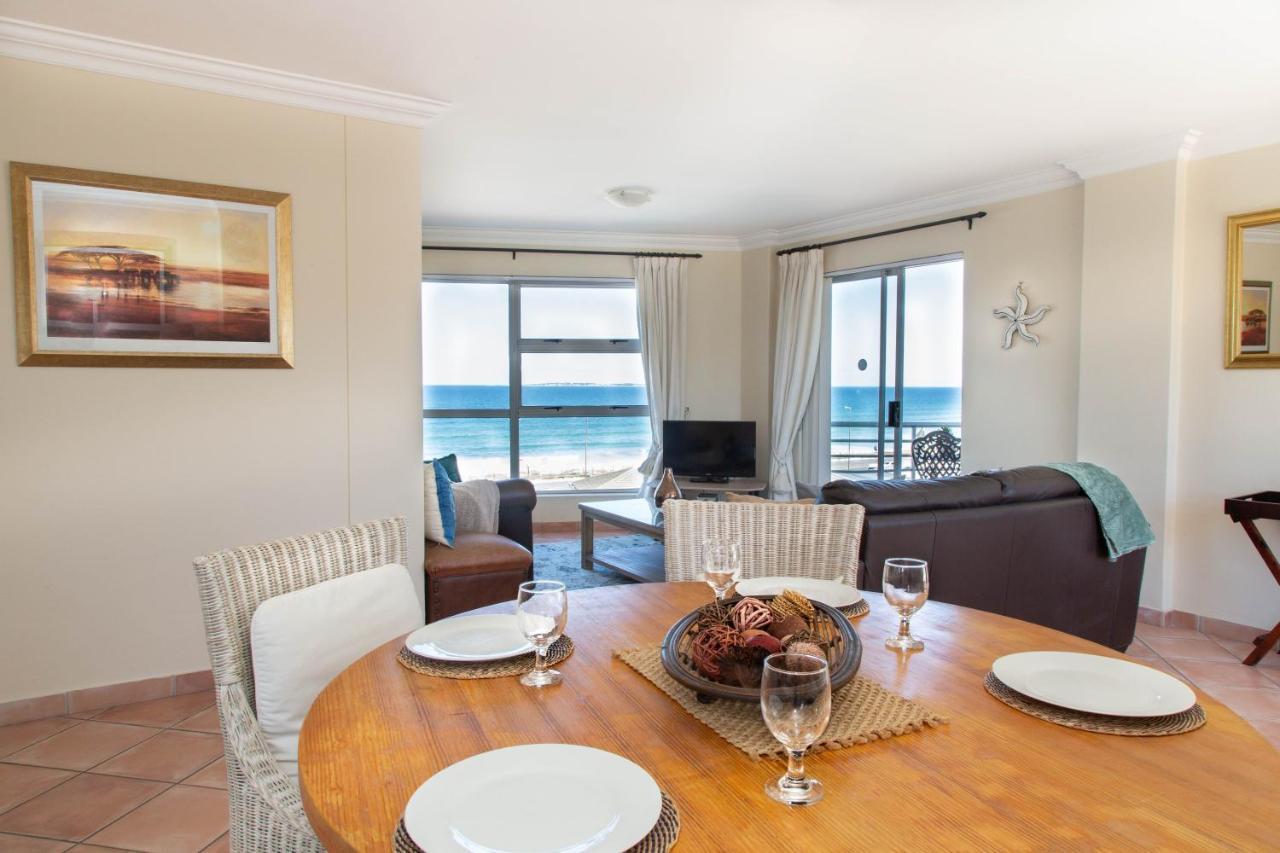 Luxury Beachfront 2 Bed, 2 Bath With Communal Swimming Pool Apartment *