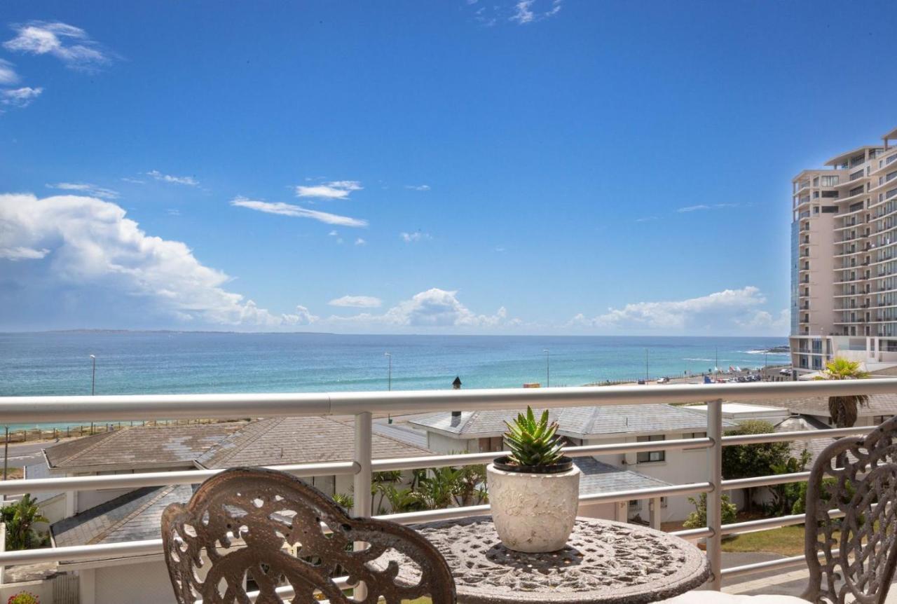 Luxury Beachfront 2 Bed, 2 Bath With Communal Swimming Pool Apartment