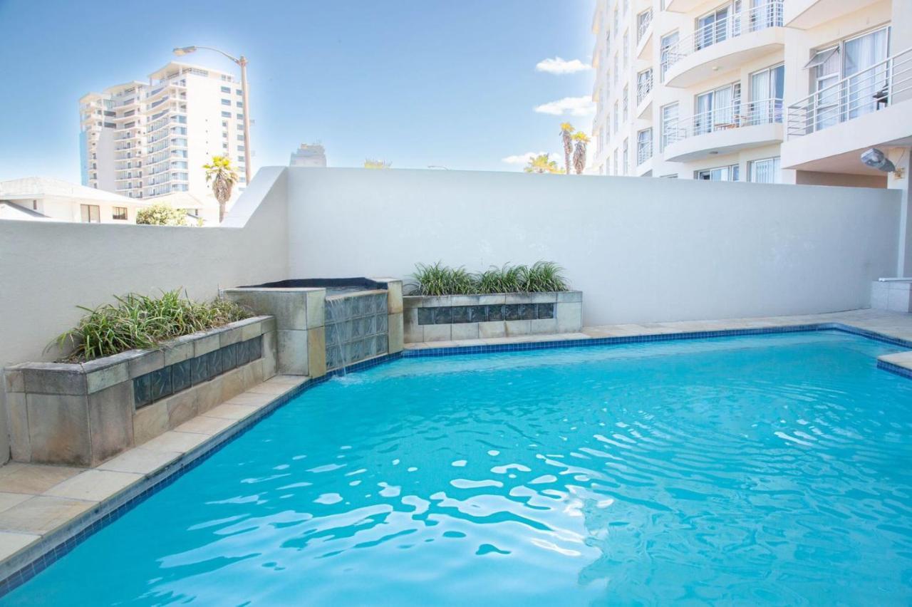 Luxury Beachfront 2 Bed, 2 Bath With Communal Swimming Pool *