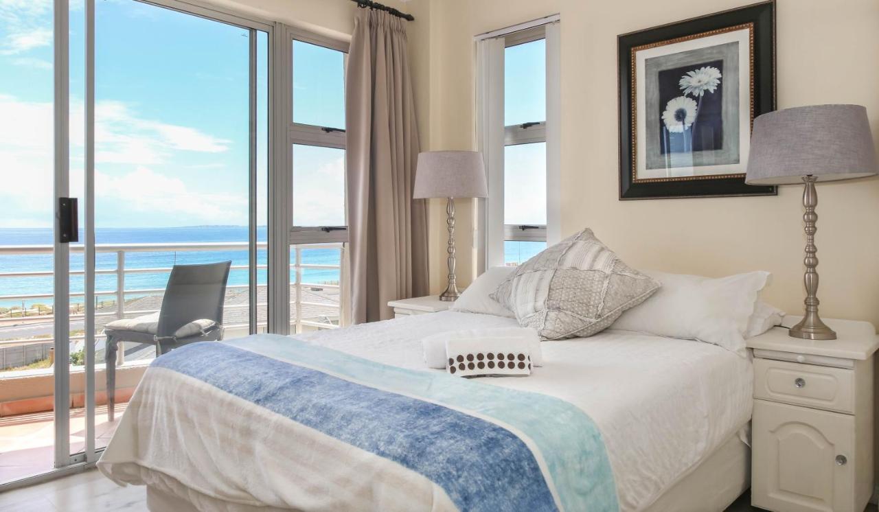 Luxury Beachfront 2 Bed, 2 Bath With Communal Swimming Pool *