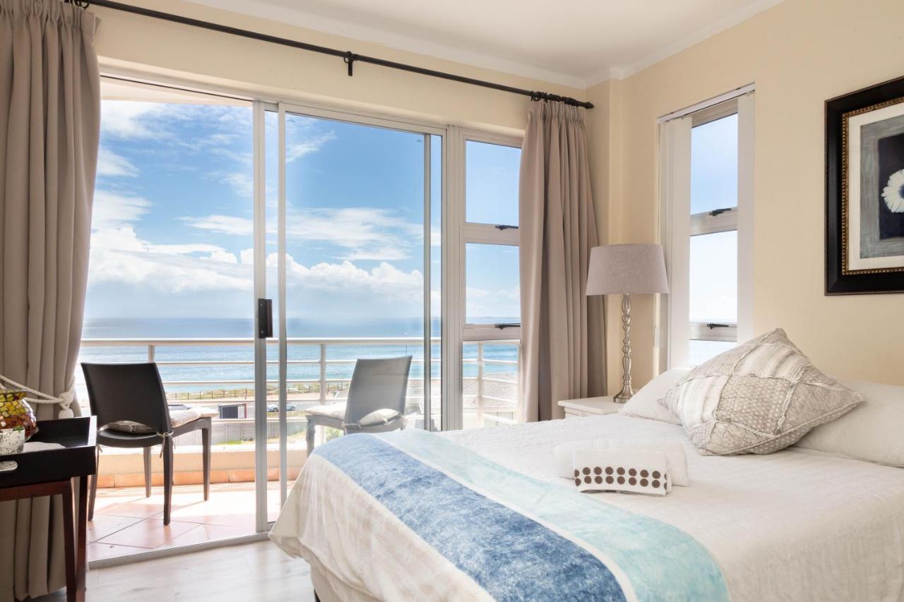 Luxury Beachfront 2 Bed, 2 Bath With Communal Swimming Pool Apartment *
